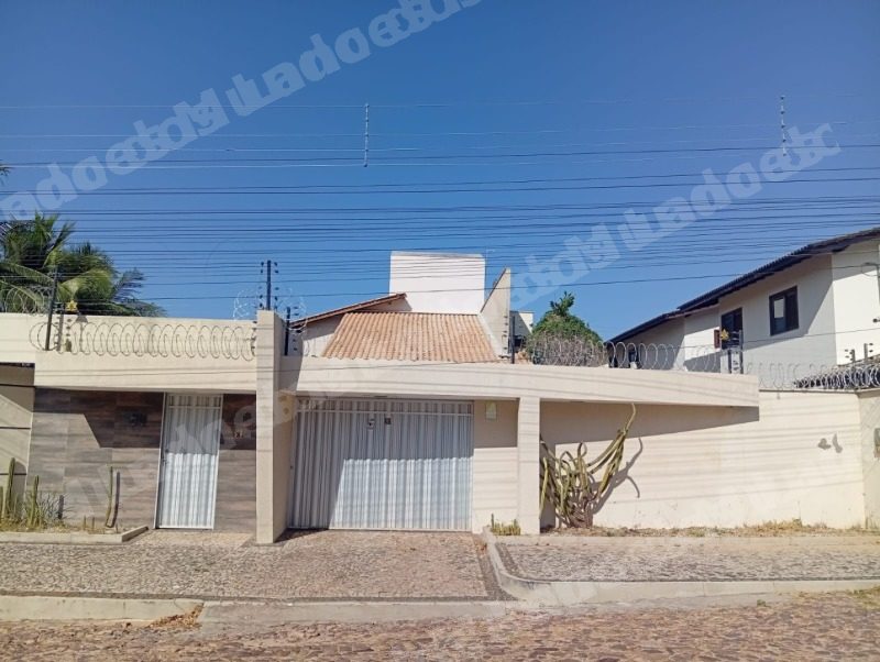 Casa em leilao em Brasil