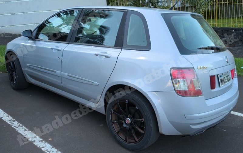 Fiat Stilo 2009 em leilão em Coronel Freitas/SC