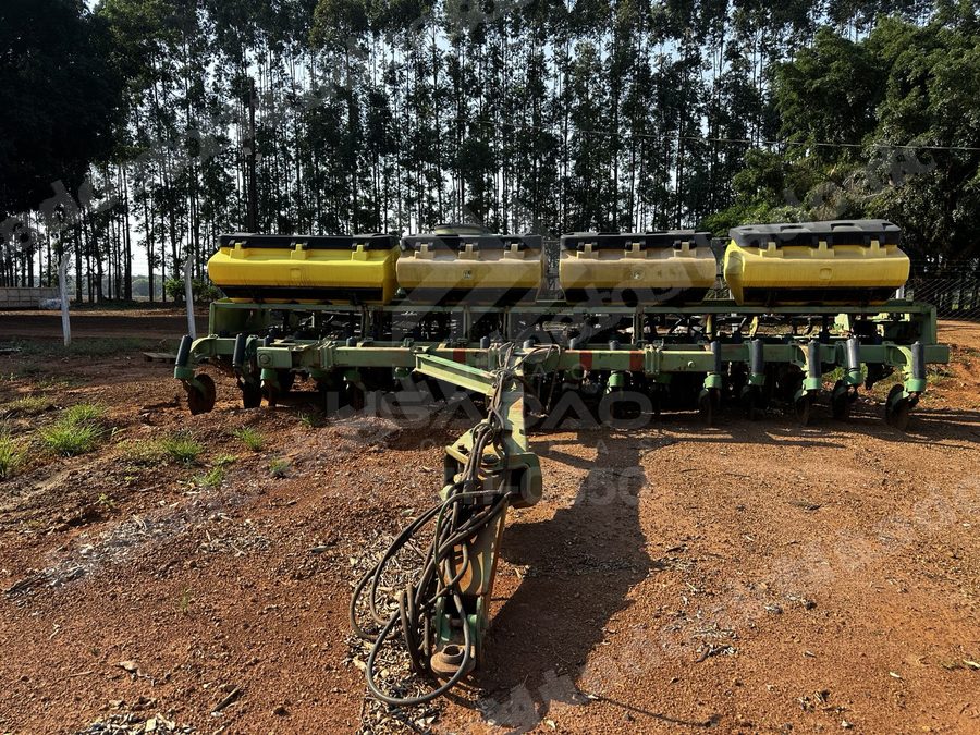 Máquina agrícola 2013 em leilão em Brasnorte/MT
