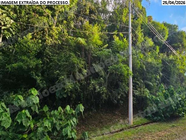 Terreno de 2030 m2 em leilão em Embu-Guaçu/SP