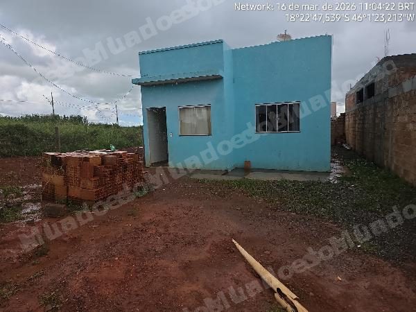 Casa em leilao em E/MG