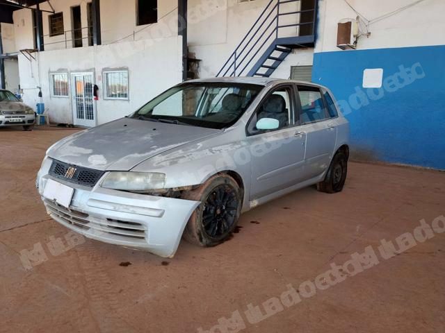 Fiat 2002 em leilão em Brasil