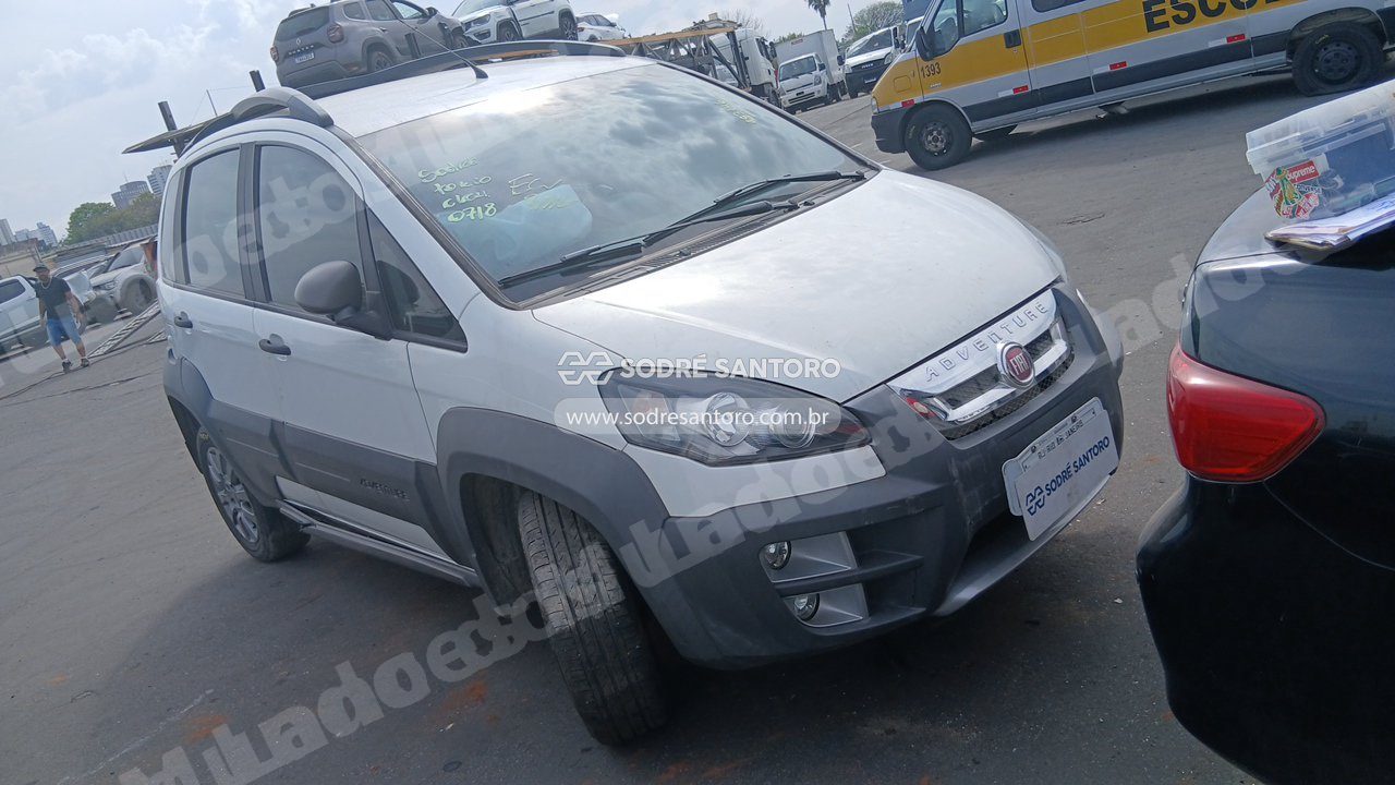 Fiat Idea Adventure 1.8 2016 em leilao em Brasil
