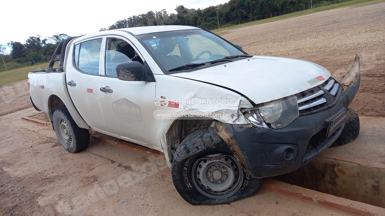 Mitsubishi L200 Triton Gl 2018 em leilao em Cesário Lange/SP