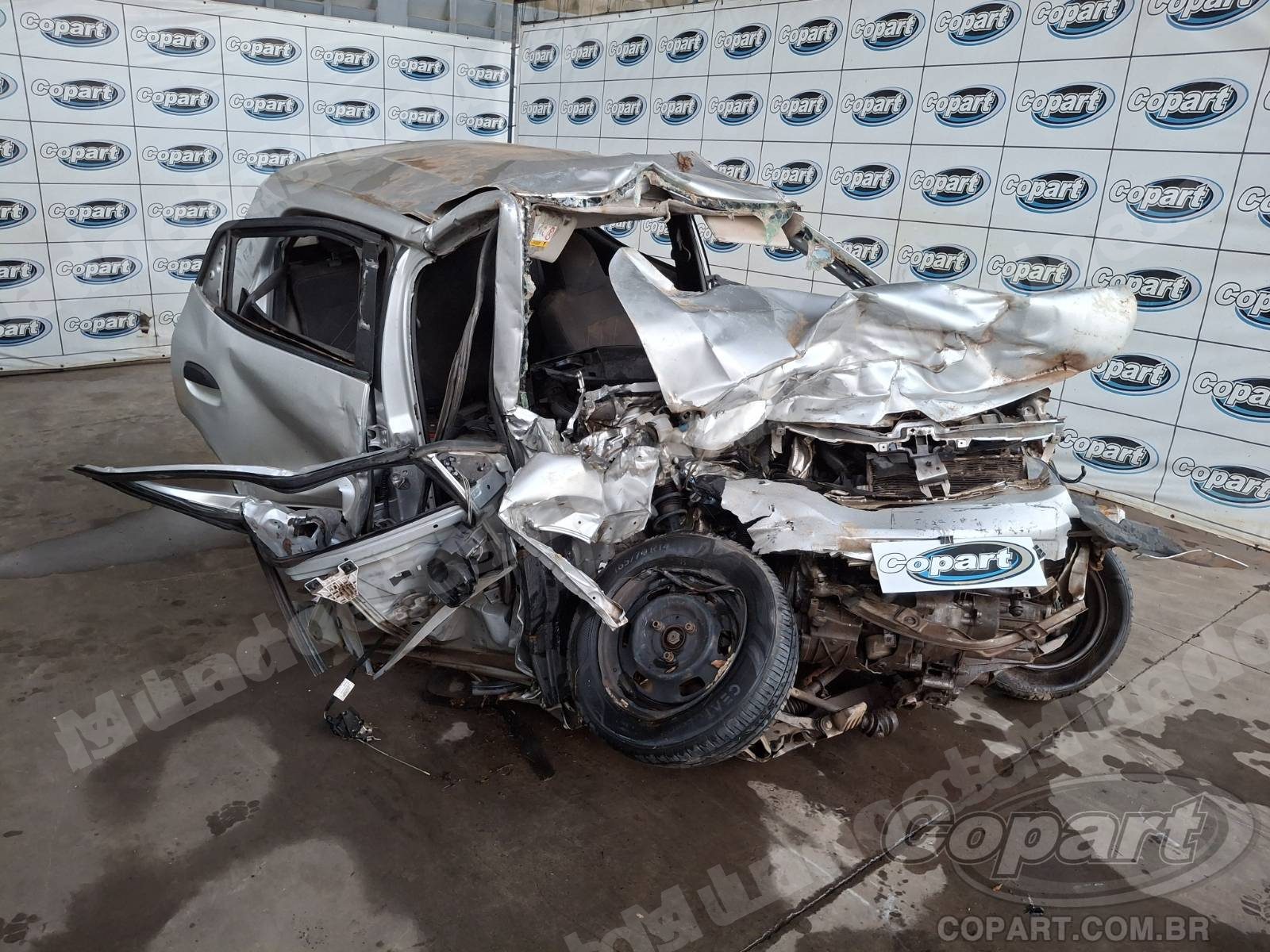 Lote em leilao em Candeias/BA