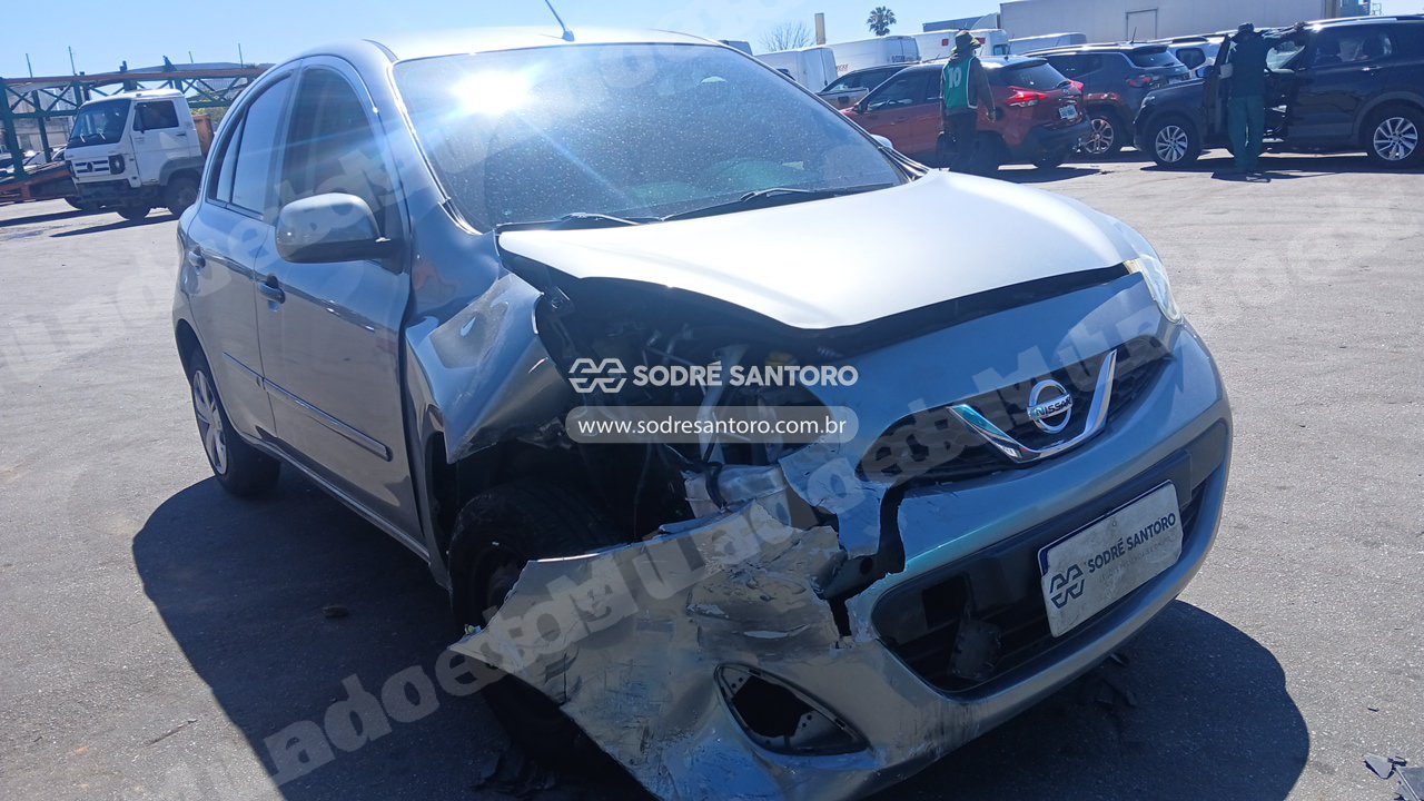Nissan March 10S 2015 em leilão em Brasil