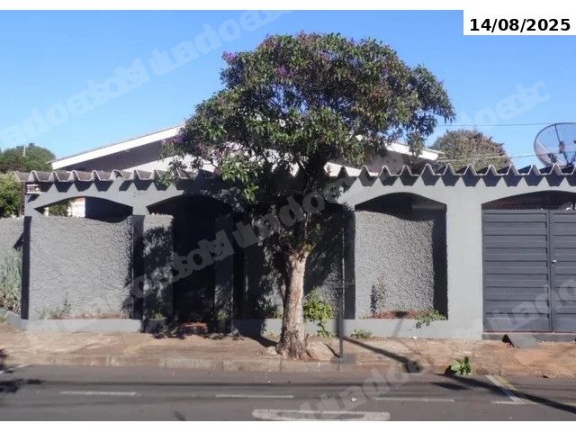 Casa de 118 m2 em leilao em Assis/SP
