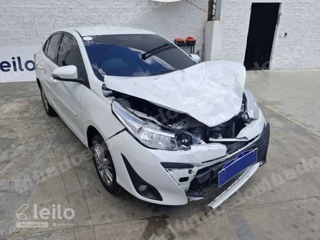 Toyota Yaris em leilão em Eusébio/CE