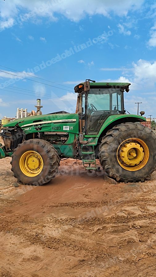 Máquina agrícola 2012 em leilão em Santa Fé do Sul/SP