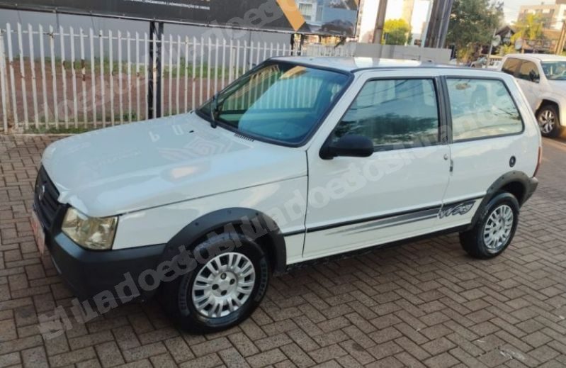 Fiat Uno 2011 em leilão em Descanso/SC