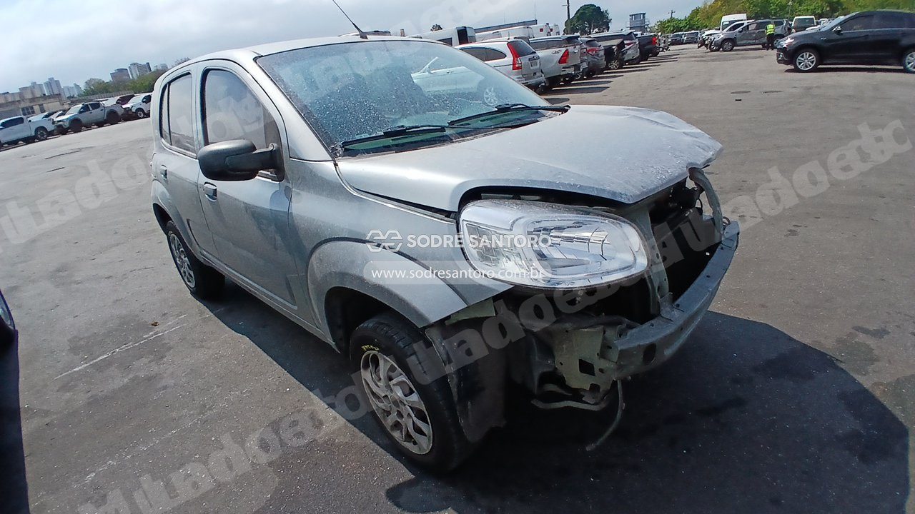 Fiat Uno Attractive 1.0 2016 em leilão em Brasil