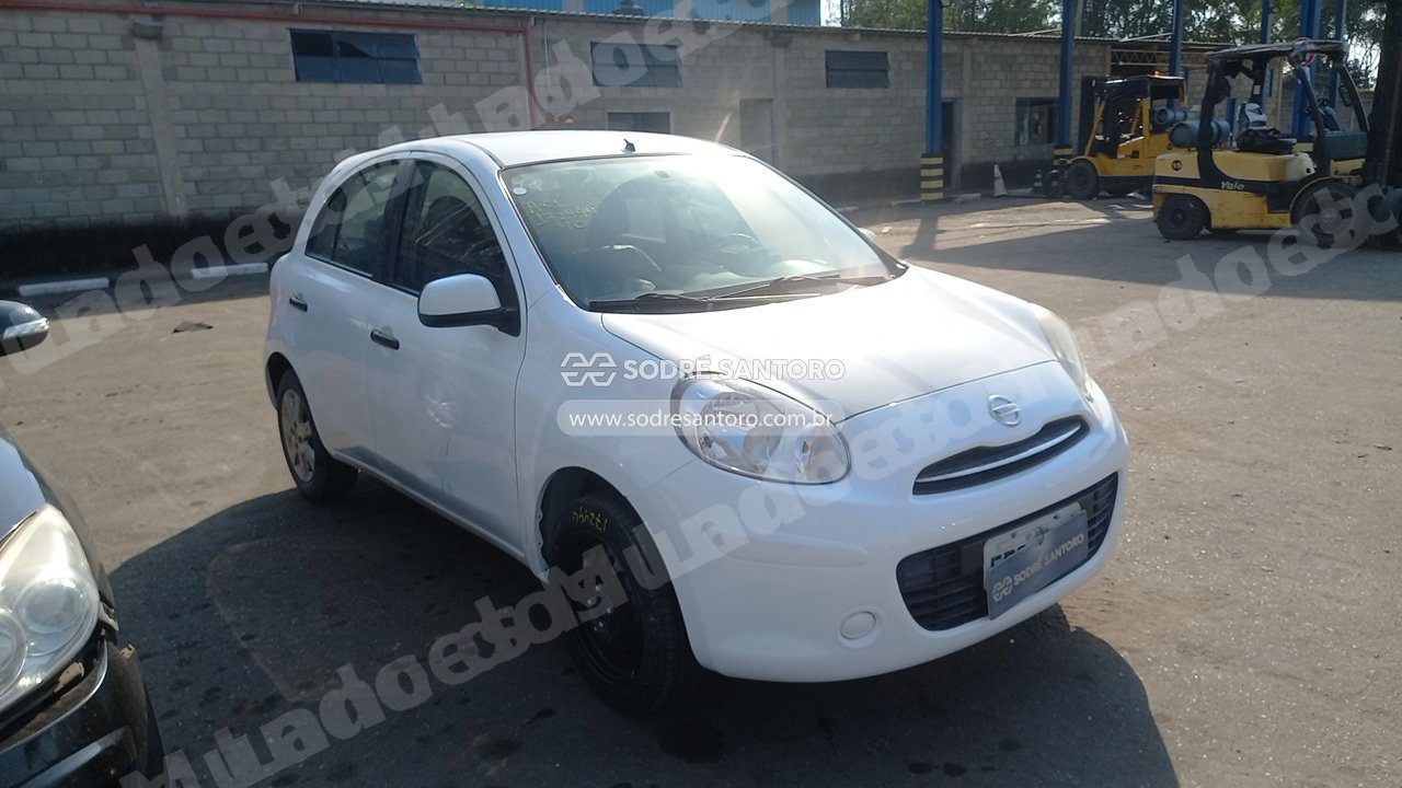 Nissan March 16Sv Flex 2013 em leilao em Monte Mor/SP