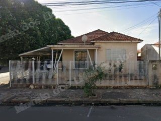 Casa de 111 m2 em leilao em Assis/SP