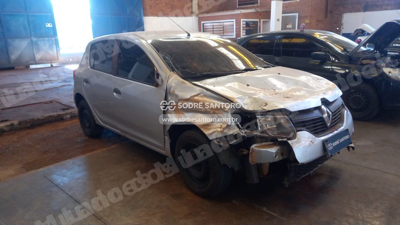Renault Sandero Auth 10 2015 em leilao em Sertãozinho/SP