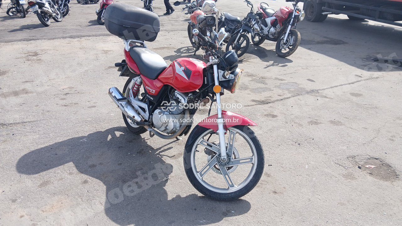 Suzuki Gsr 125 2013 em leilão em Brasil