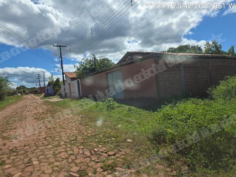 Casa em leilao em Altos/PI