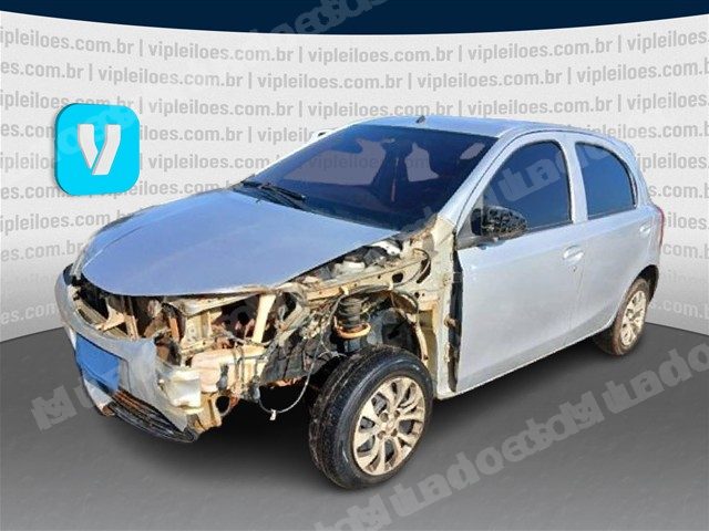 Toyota 2014 em leilao em Brasil - Lote 2