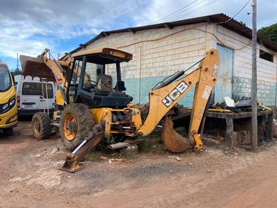 Veiculo em leilao em Senador Modestino Gonçalves/MG