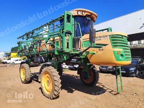 Máquina agrícola em leilão em Cuiabá/MT