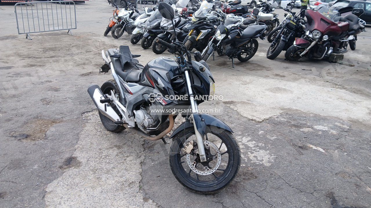Honda em leilao em Brasil