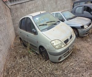Renault em leilao em Brasil