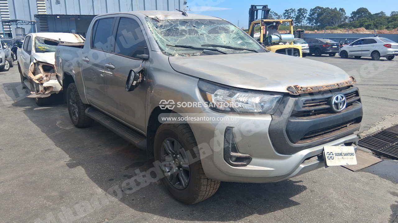 Toyota Hilux Cdsr A4Fd 2024 em leilão em Brasil