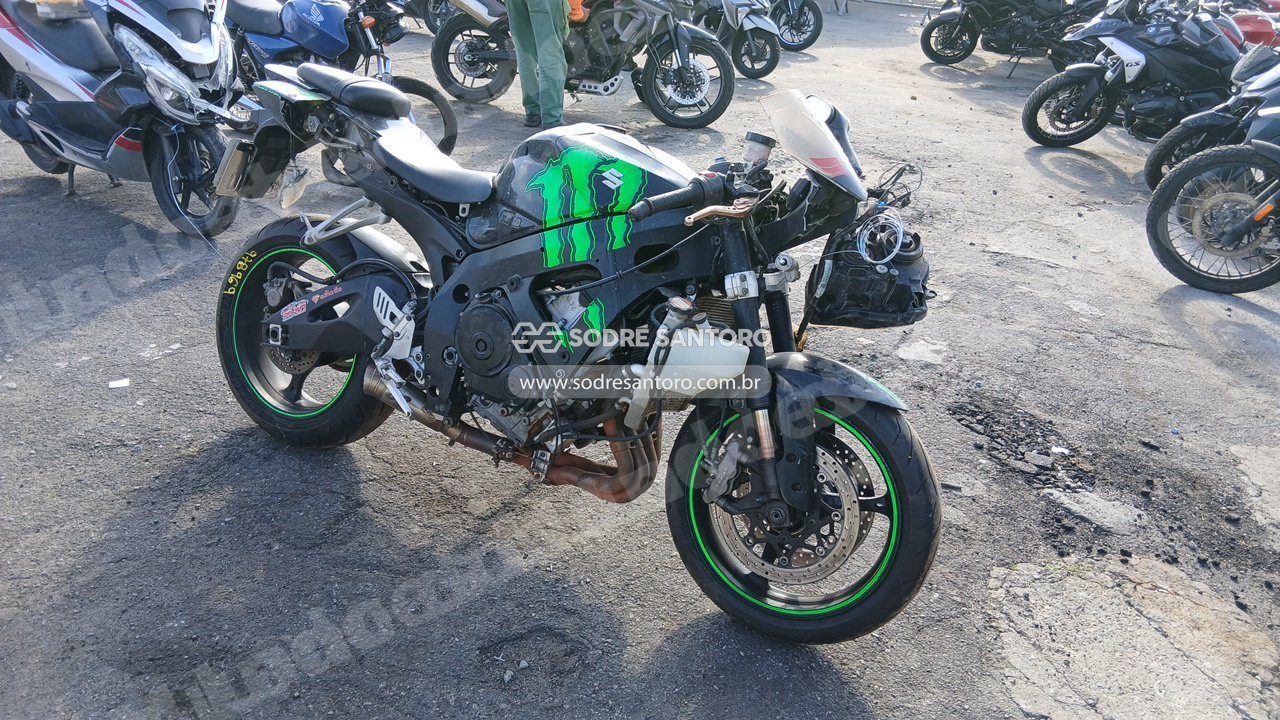 Suzuki em leilao em Brasil