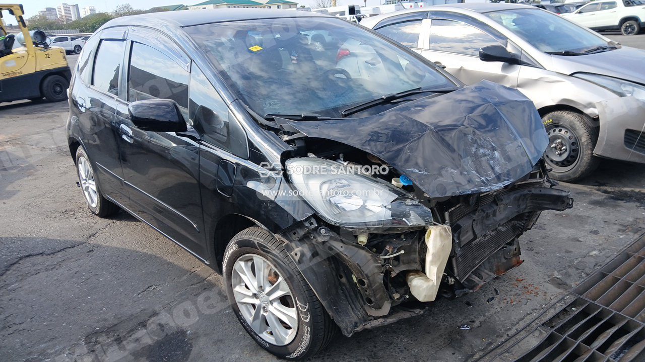 Honda Fit Lx Flex 2014 em leilao em Brasil