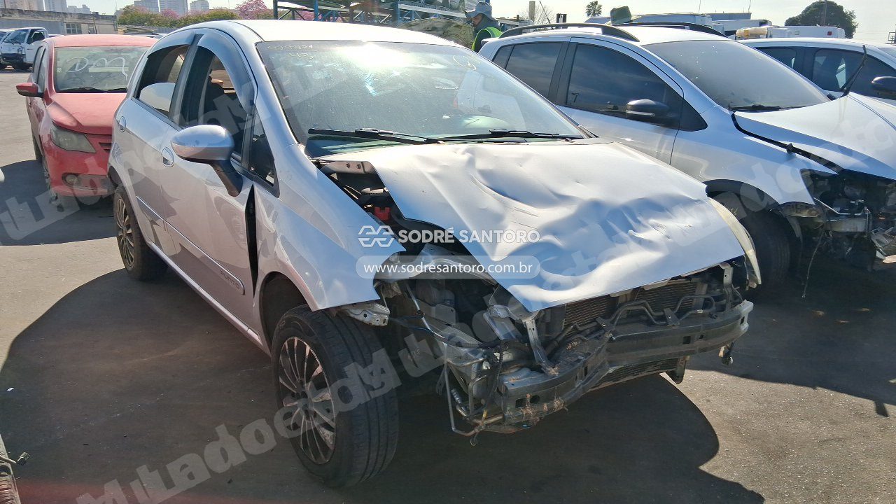 Fiat Punto Attractive 2016 em leilao em Brasil