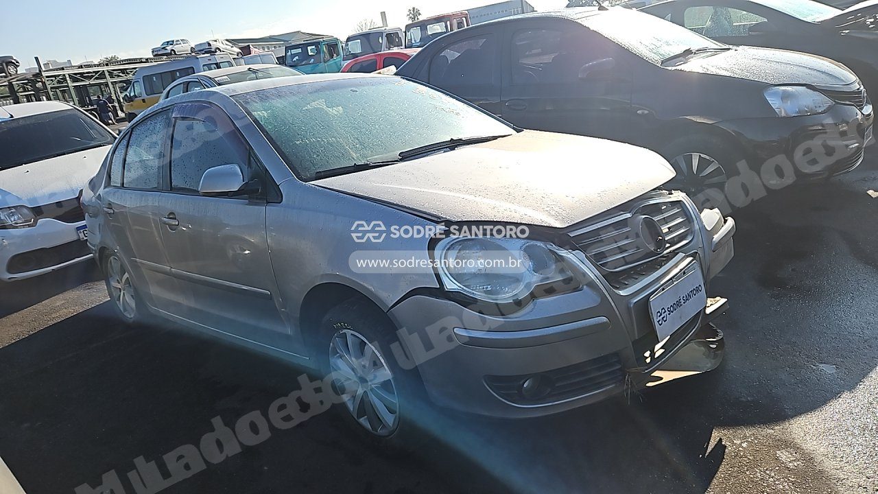 Volkswagen Polo Sedan 1.6 2012 em leilao em Brasil