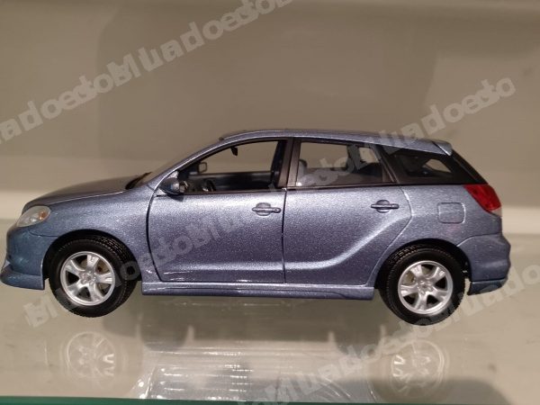 Toyota Matrix 2003 em leilão em Brasil