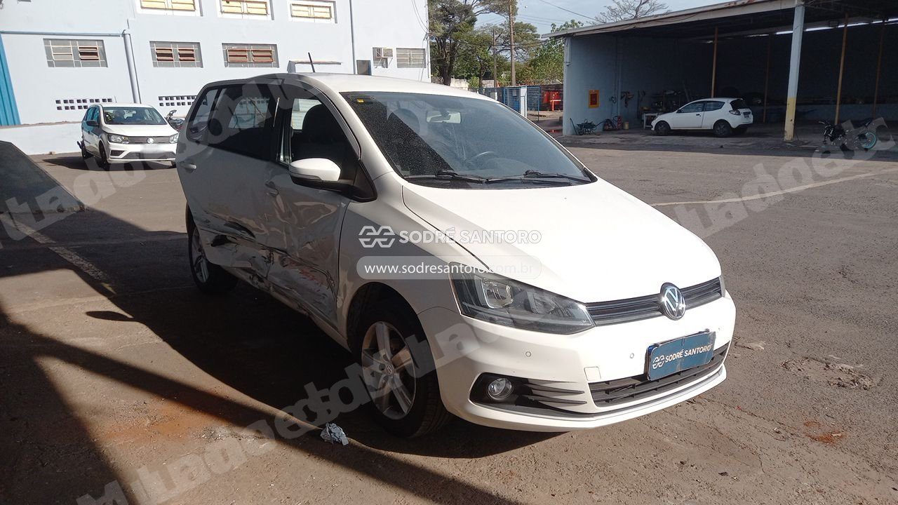 Volkswagen Fox 2015 em leilão em Bauru/SP