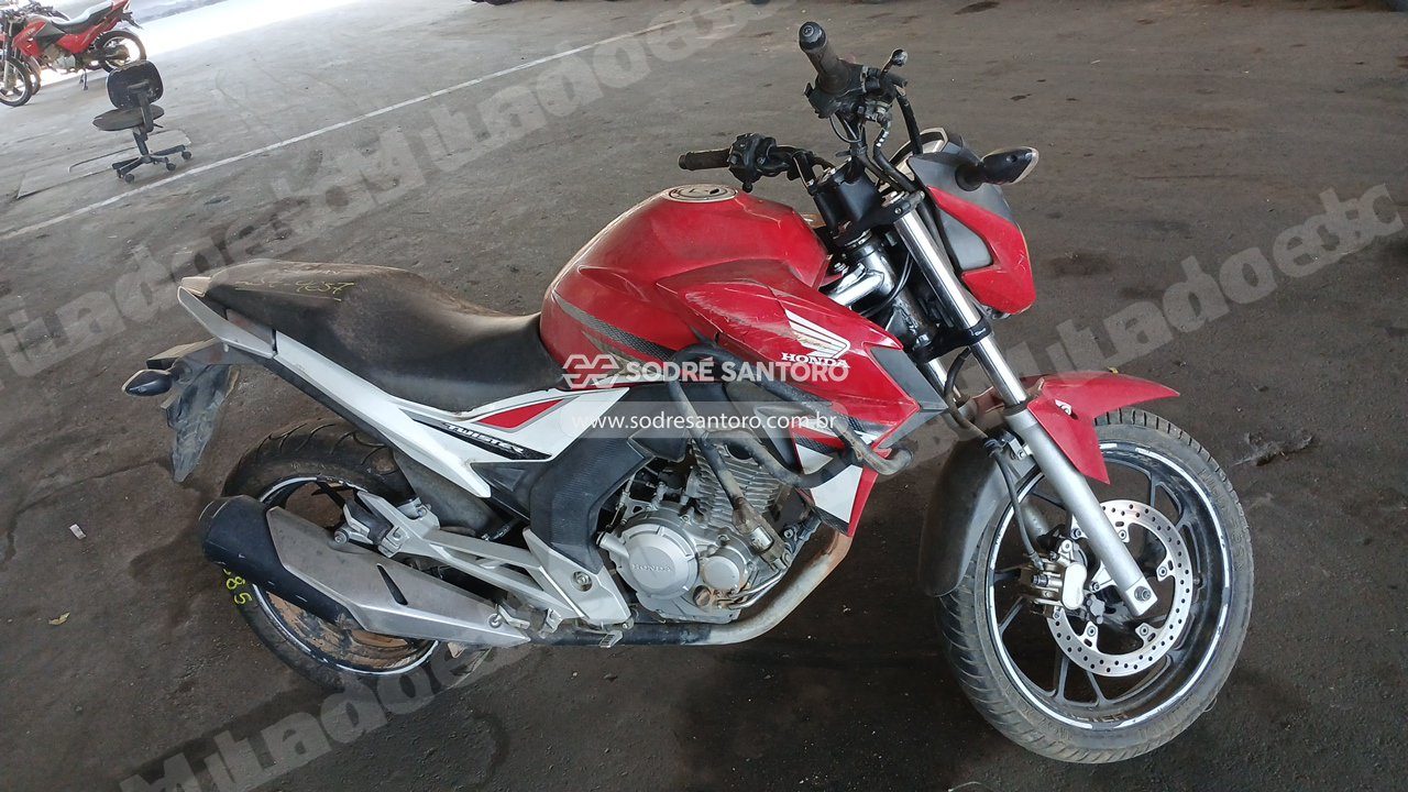 Honda Cb 250F Twister 2017 em leilão em Brasil