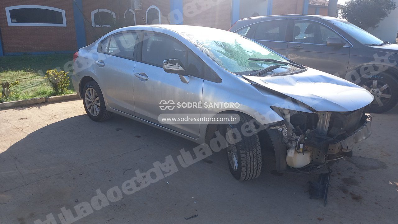 Honda em leilao em Cesário Lange/SP