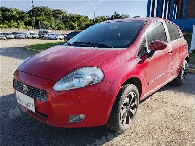 Fiat 2010 em leilao em Brasil