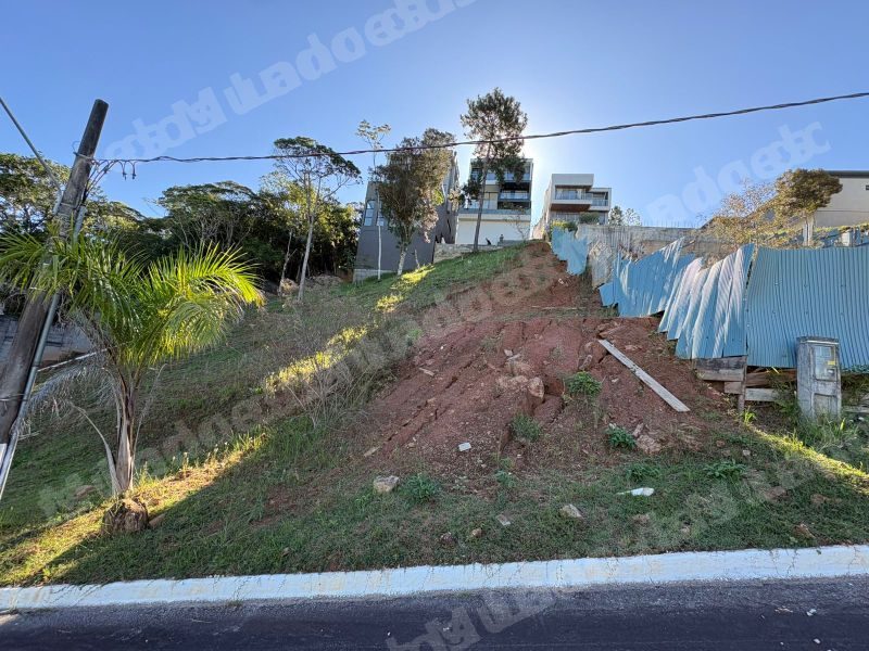 Casa em leilao em Mirante Camboriú/SC