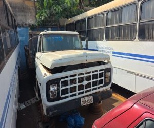 Ford F em leilao em Brasil