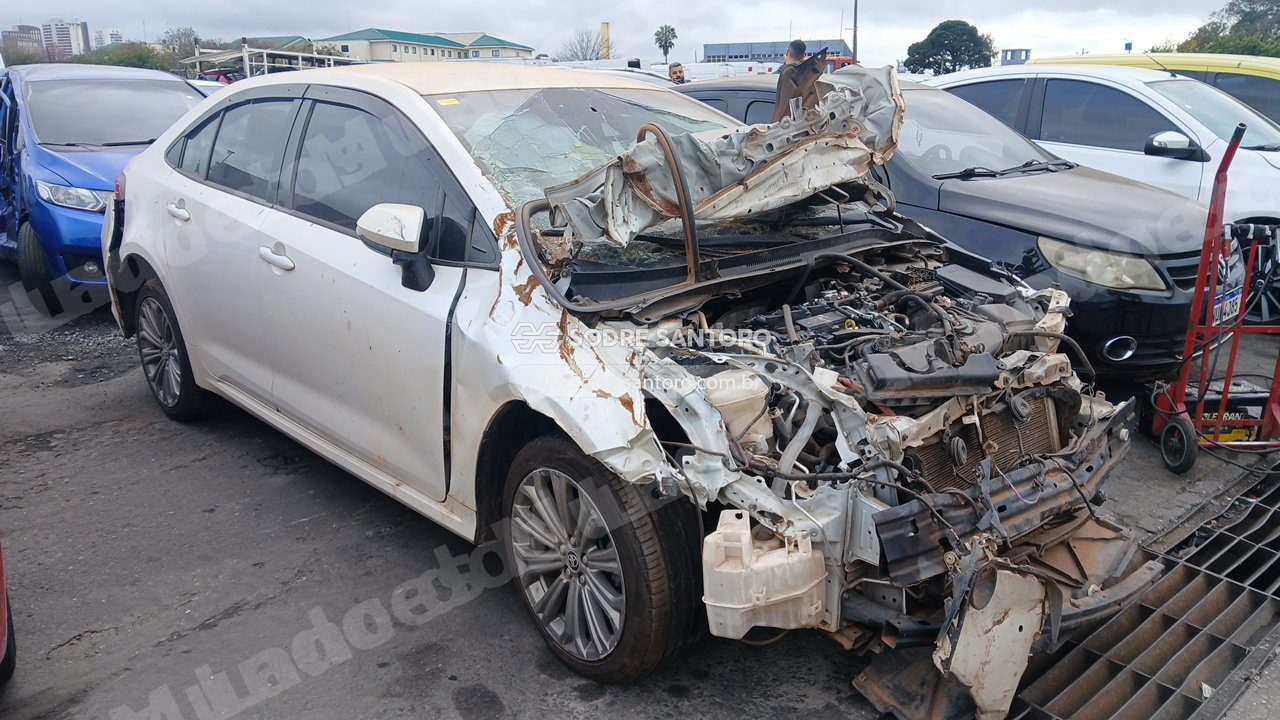 Toyota Corolla Xei 20 2023 em leilao em Brasil