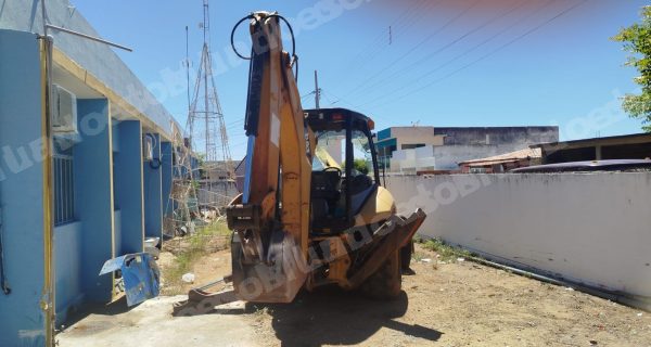 Veiculo em leilao em Cajazeirinhas/PB