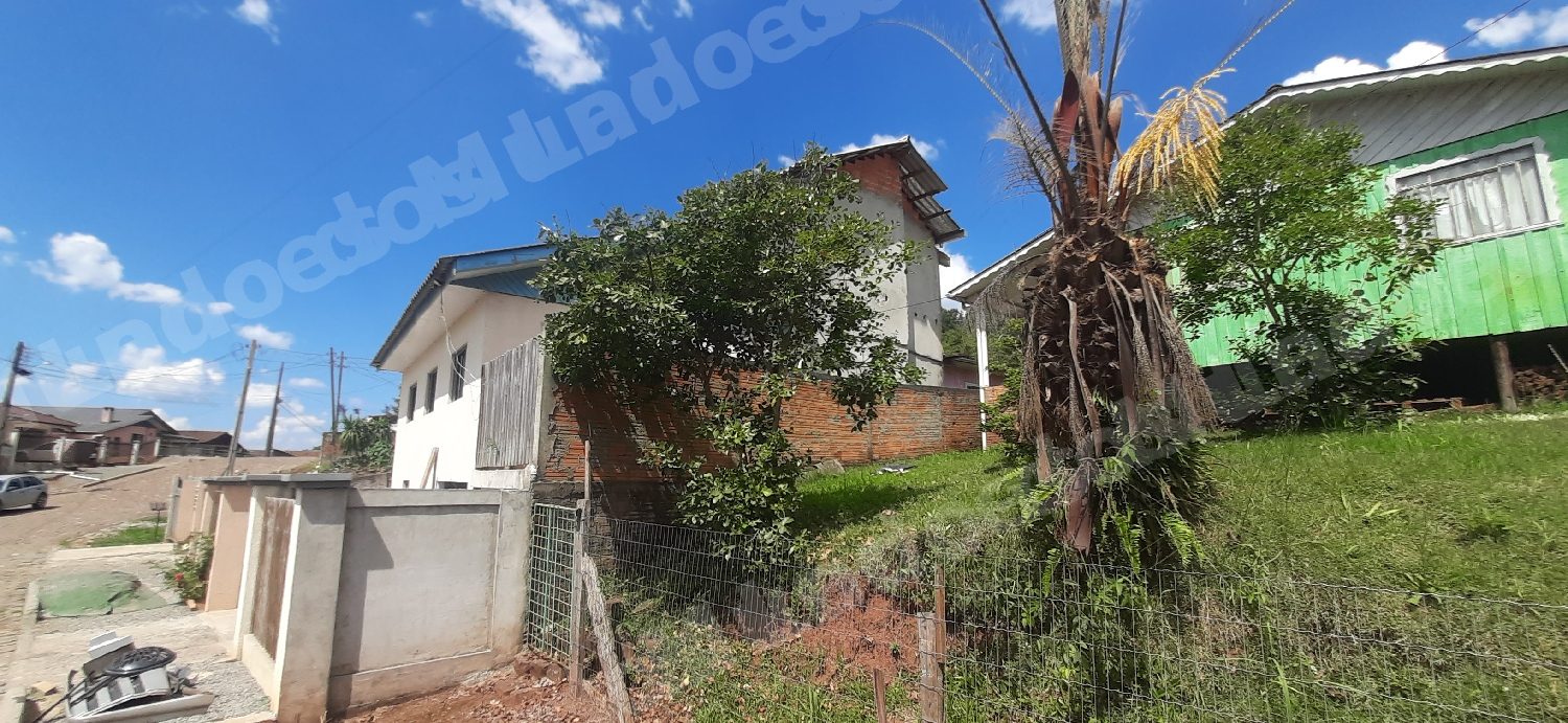 Casa em leilao em General Carneiro/PR - Lote 2