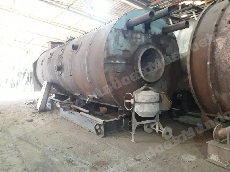 Máquina e equipamento em leilão em Salete/SC