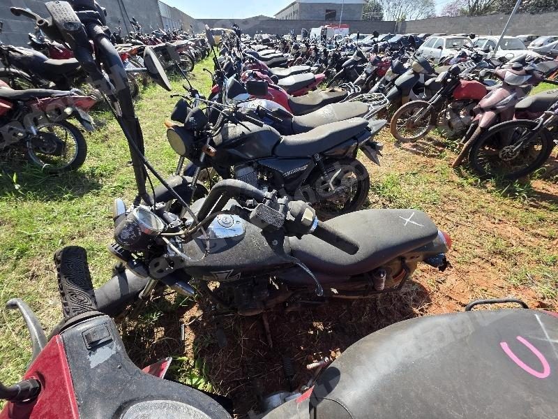 Motocicleta 2013 em leilão em Telêmaco Borba/PR