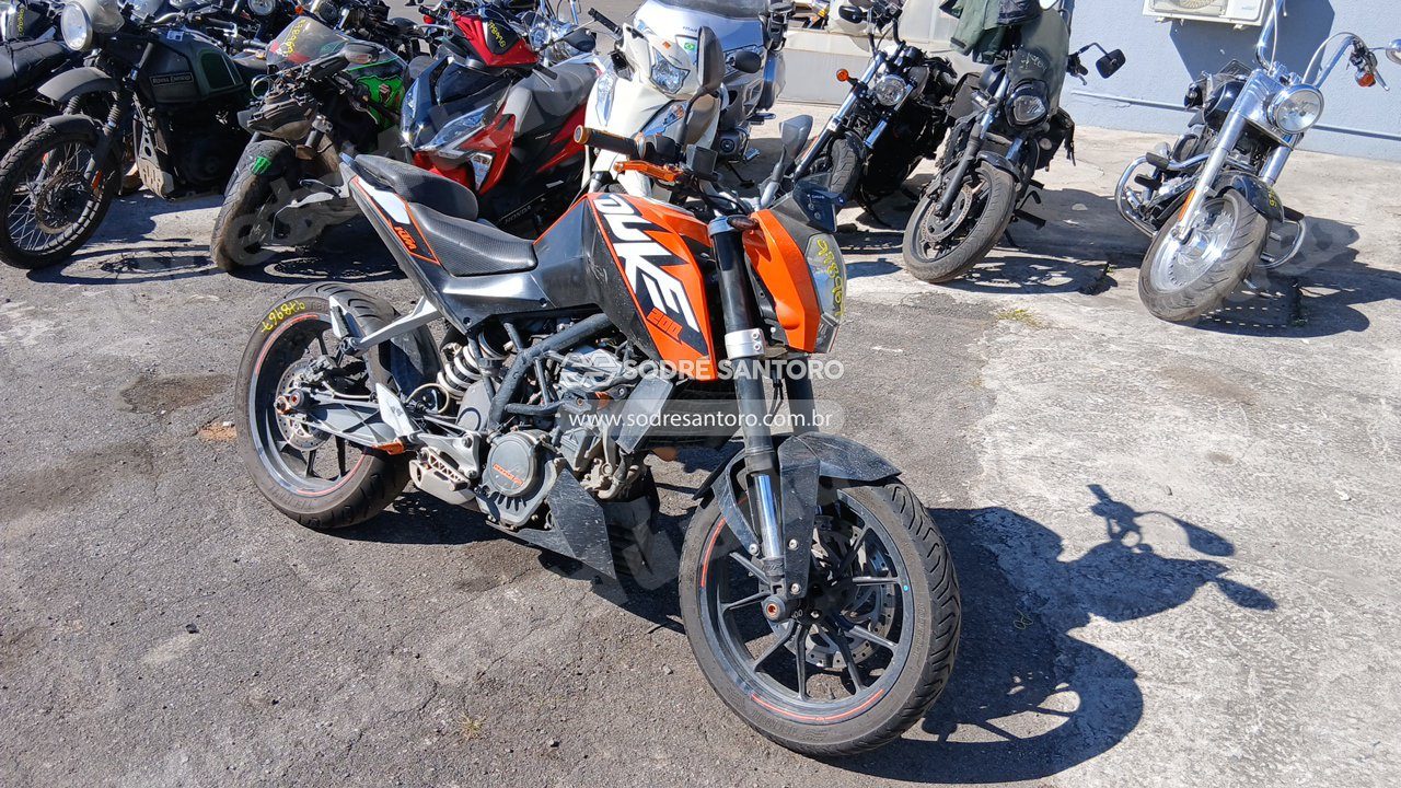 Ktm 200 Duke 2015 em leilao em Brasil