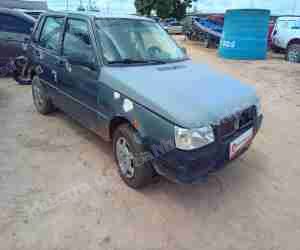 Fiat Uno 2002 em leilão em Brasil