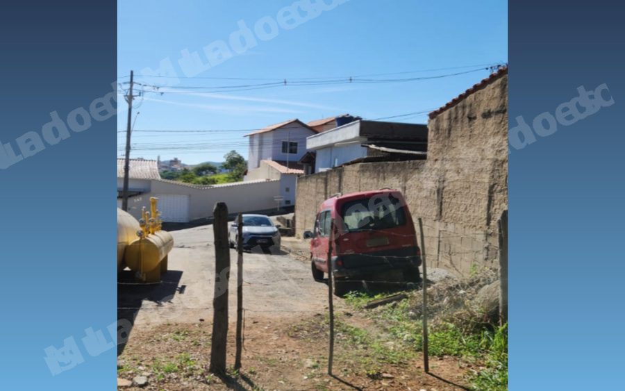 Terreno de 2170 m2 em leilão em Oliveira/MG