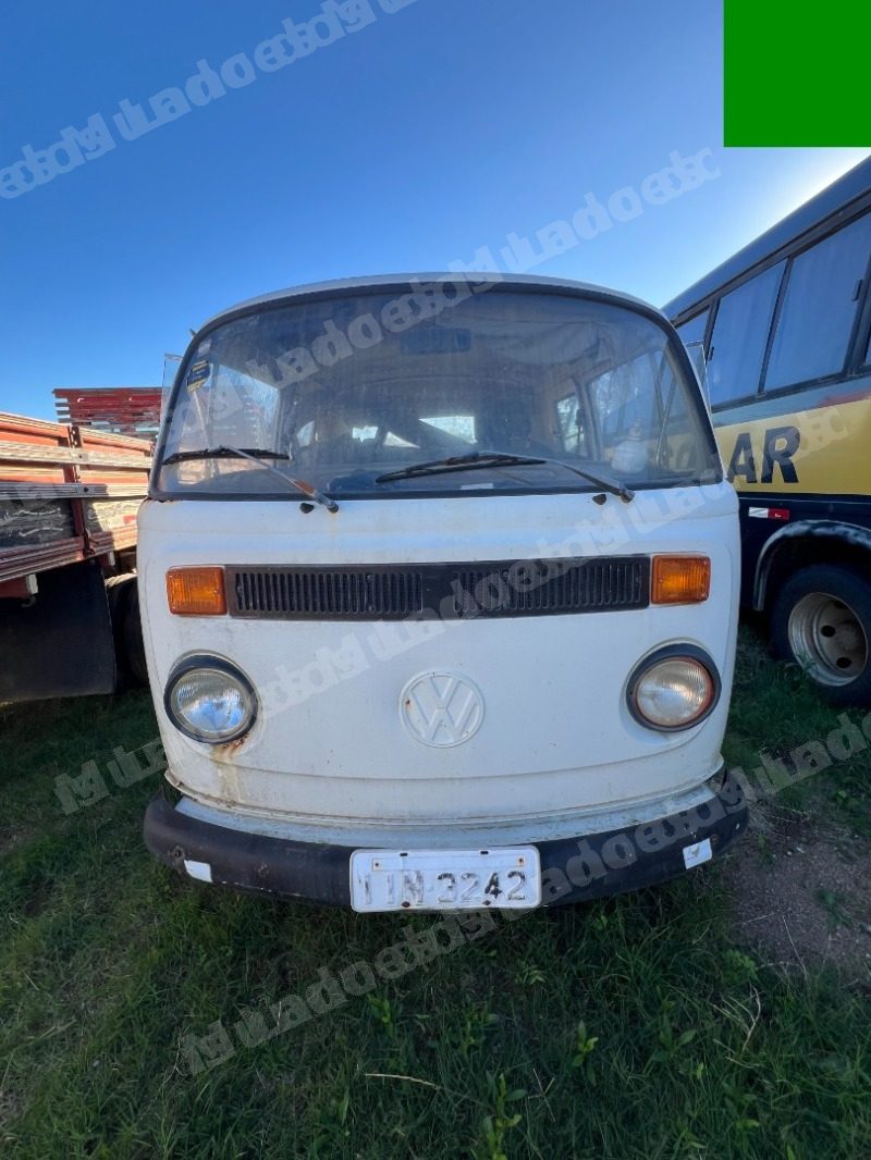 Volkswagen Kombi em leilao em Brasil