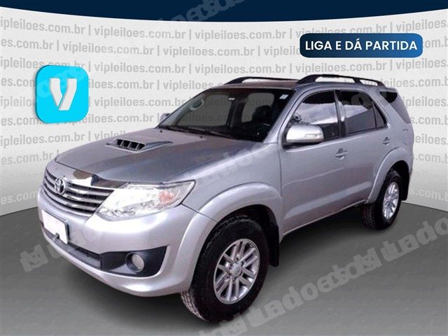 Toyota 2014 em leilao em Brasil - Lote 2