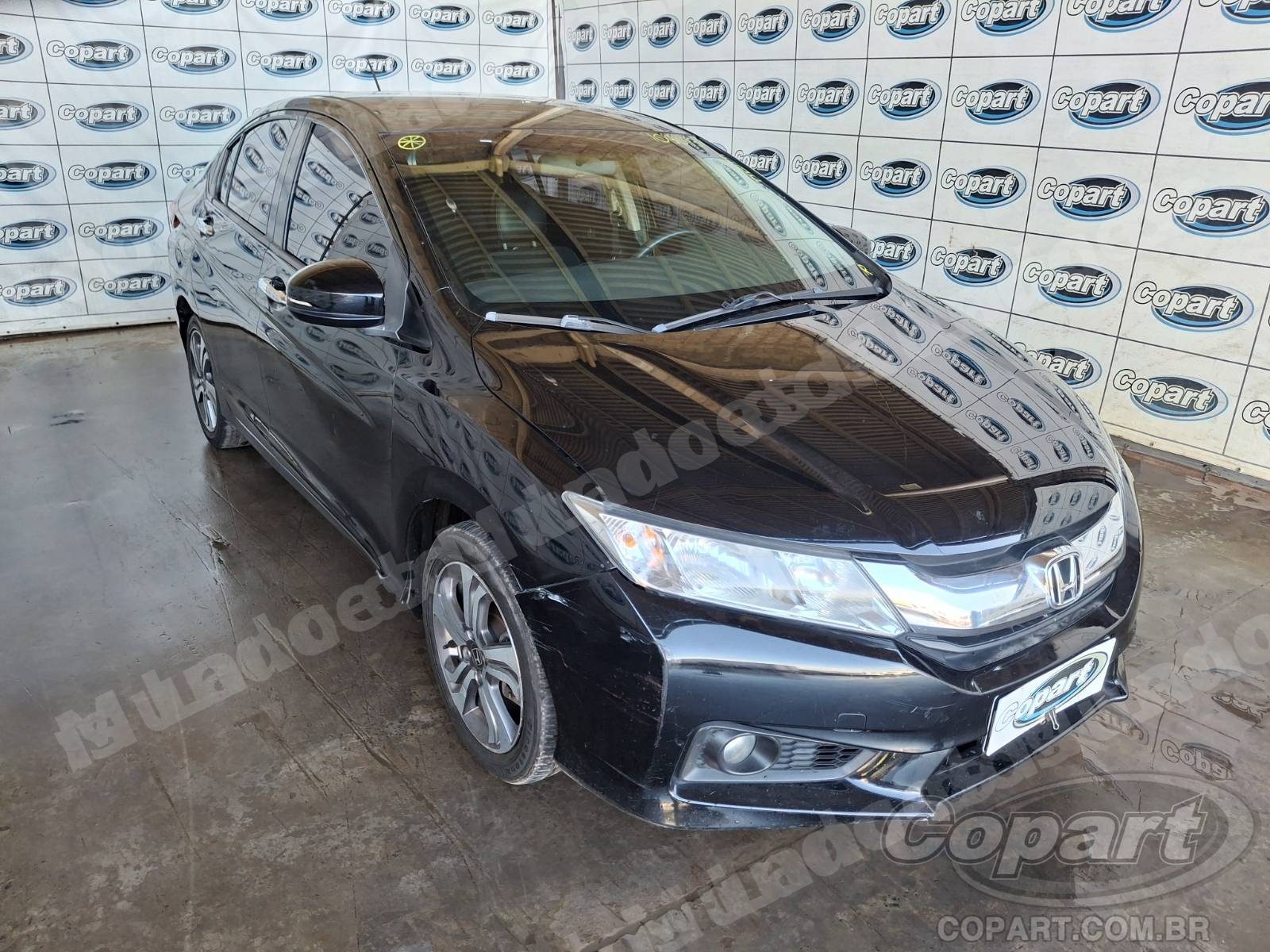Lote em leilao em Candeias/BA