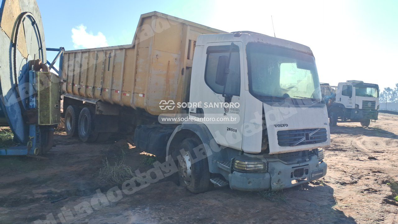 Volvo Vm 310 6X4R 2008 em leilao em Brasil
