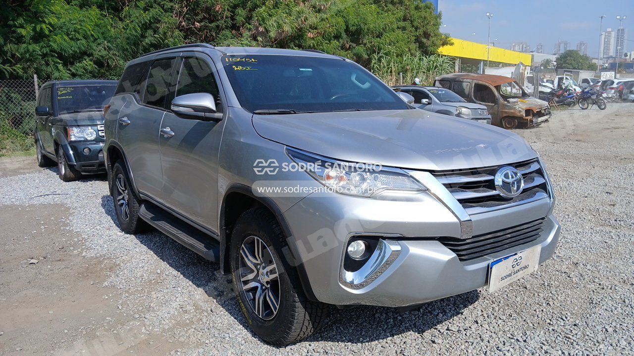 Toyota Hilux 2017 em leilão em Guarulhos/SP
